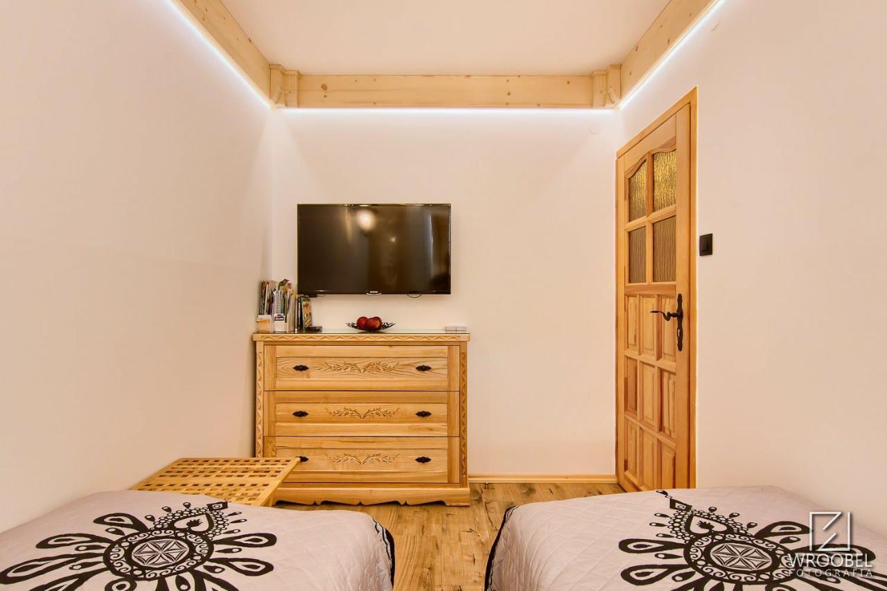 Apartament Zakopane Utrzymany W Stylu Goralskiej Chaty Esterno foto